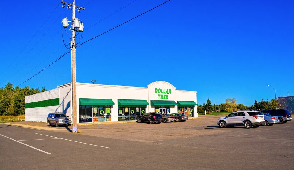 More Photos Of 1905 Valley Pine Cir, International Falls Storefront For Sale