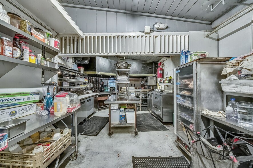 More Photos Of 15028 Hesperian Blvd, San Leandro Freestanding For Sale