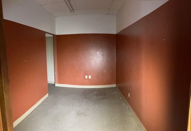 More Photos Of 2770 N Douglass St, Malden Storefront Retail Office For Sale