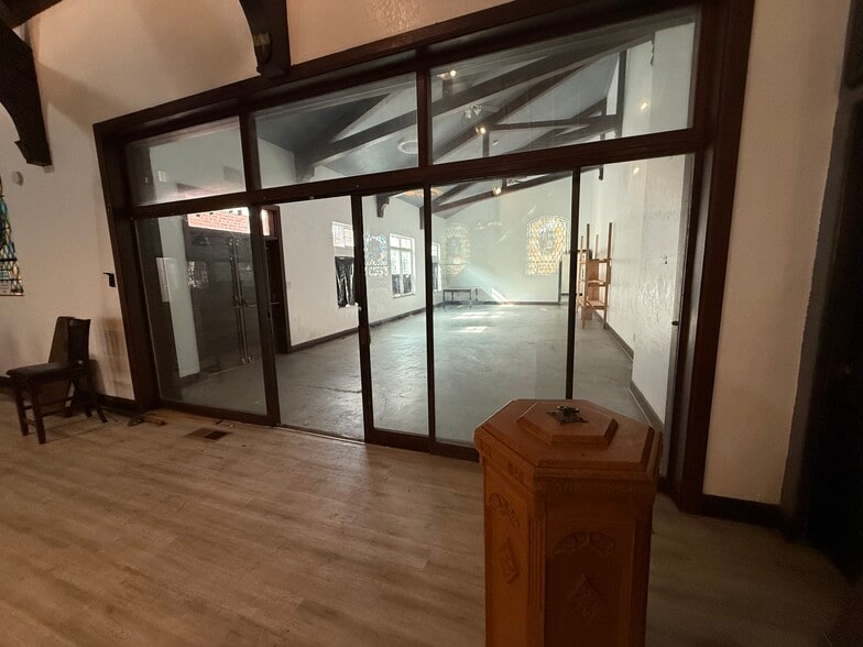 More Photos Of 315 N Sierra Nevada St, Stockton Religious Facility For Lease