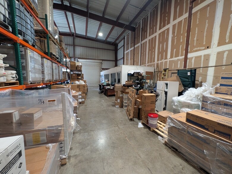 More Photos Of 99-1225 Waiua Pl, Aiea Warehouse For Lease