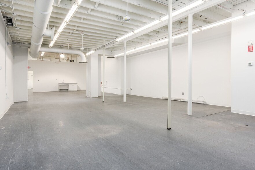 More Photos Of 612 N High St, Columbus Storefront Retail Office For Sale