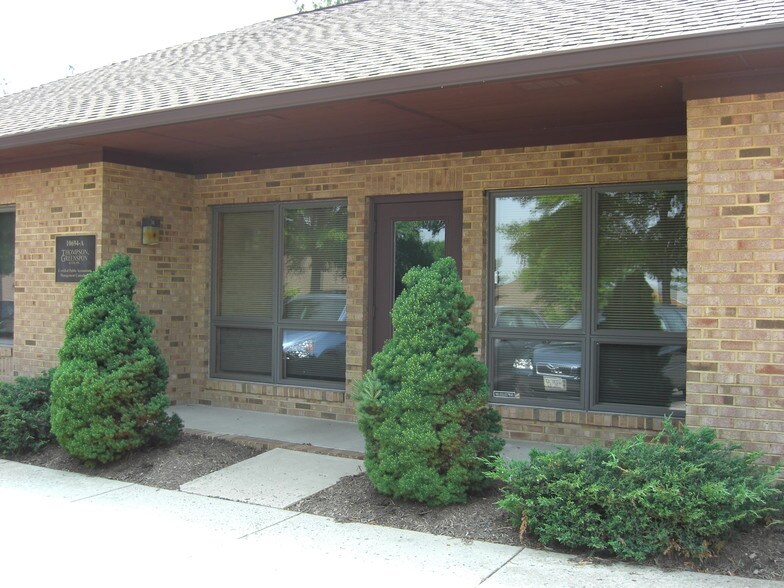 More Photos Of 10686 Crestwood Dr, Manassas Office For Sale