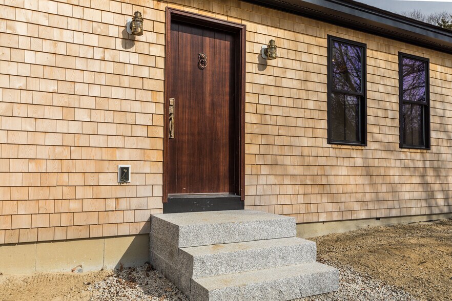 More Photos Of 22 Pioneer Rd, Rye Office Residential For Sale