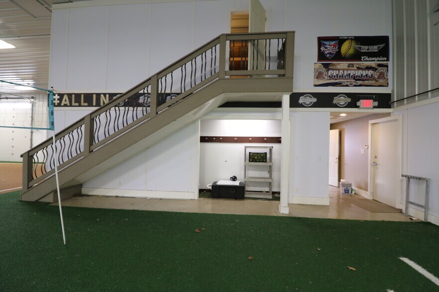 More Photos Of 1223 E Sciota Ave, Peoria Heights Industrial For Lease