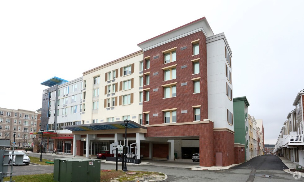 More Photos Of 2231-2251 Old Brick Rd, Glen Allen General Retail For Lease