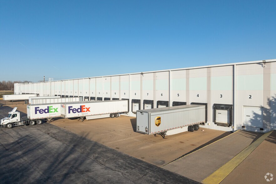 More Photos Of 1020 N 23rd St, Saint Louis Warehouse For Lease