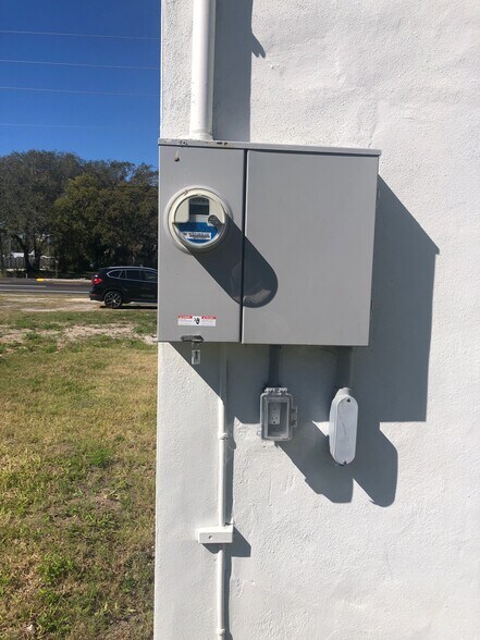 More Photos Of 153 S US Highway 1, Oak Hill Auto Repair For Sale