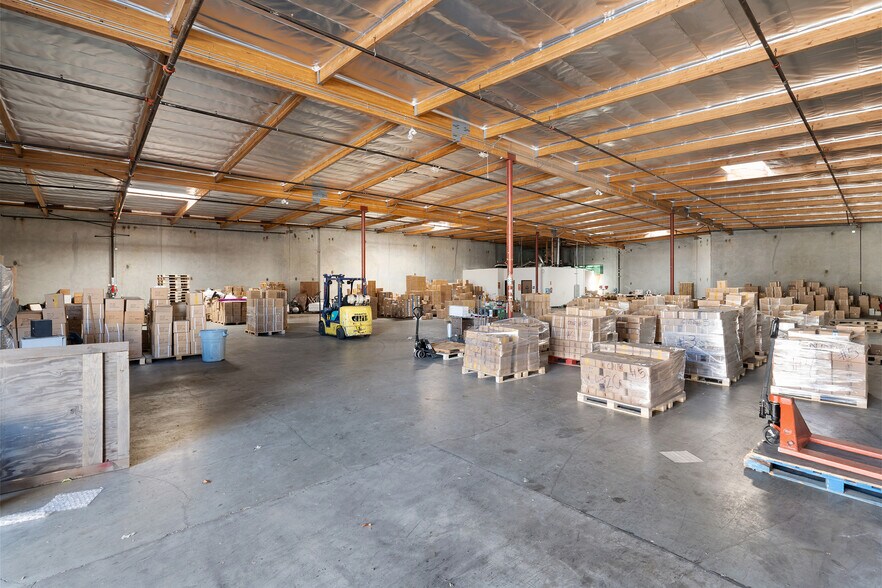 More Photos Of 3583 Old Conejo Rd, Newbury Park Manufacturing For Lease