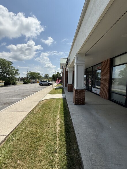 More Photos Of 420-452 Peppers Ferry Rd NW, Christiansburg Unknown For Lease