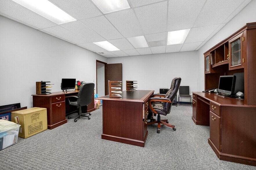 More Photos Of 7027 Spinach Dr, Mentor Warehouse For Sale