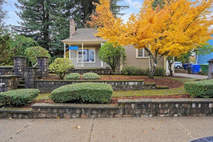 More Photos Of 1230 Fairview Ave SE, Salem Office For Sale