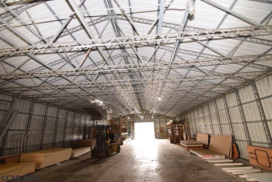 More Photos Of 518 Water St, Orbisonia Storefront For Sale