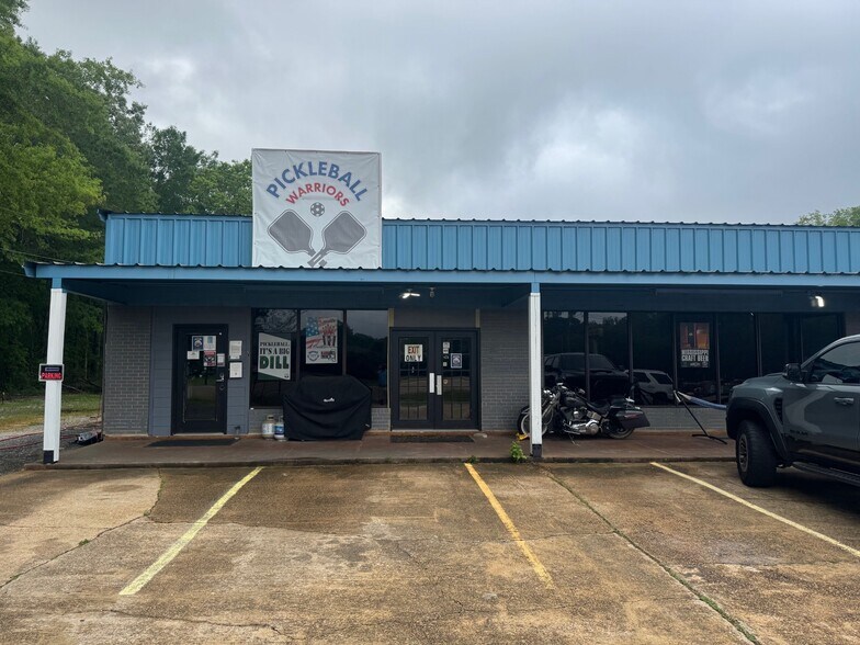 Primary Photo Of 2930 Springridge Rd, Raymond Freestanding For Lease