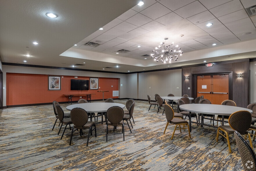 More Photos Of 4606 Westway Park Blvd, Houston Hotel For Sale