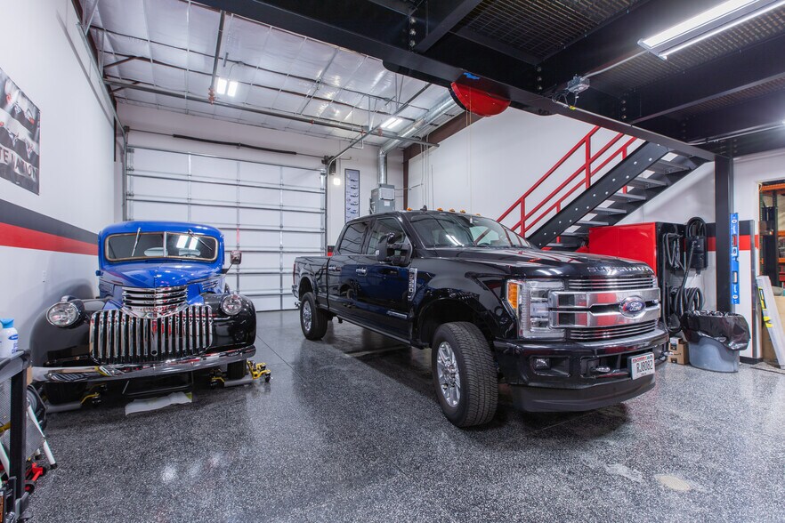 More Photos Of 450 E Willis #122, Chandler Self Storage For Sale