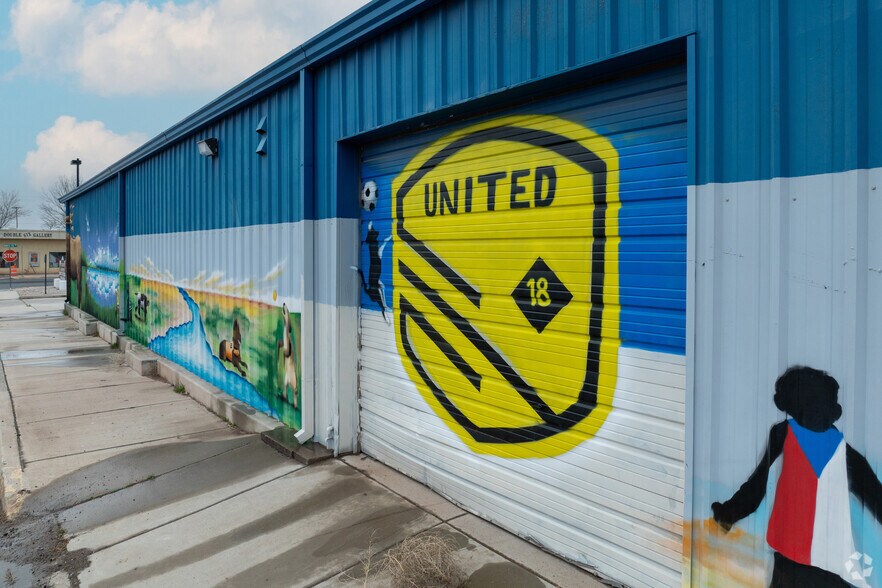 More Photos Of 113 Gold Ave, Grants Light Manufacturing For Sale