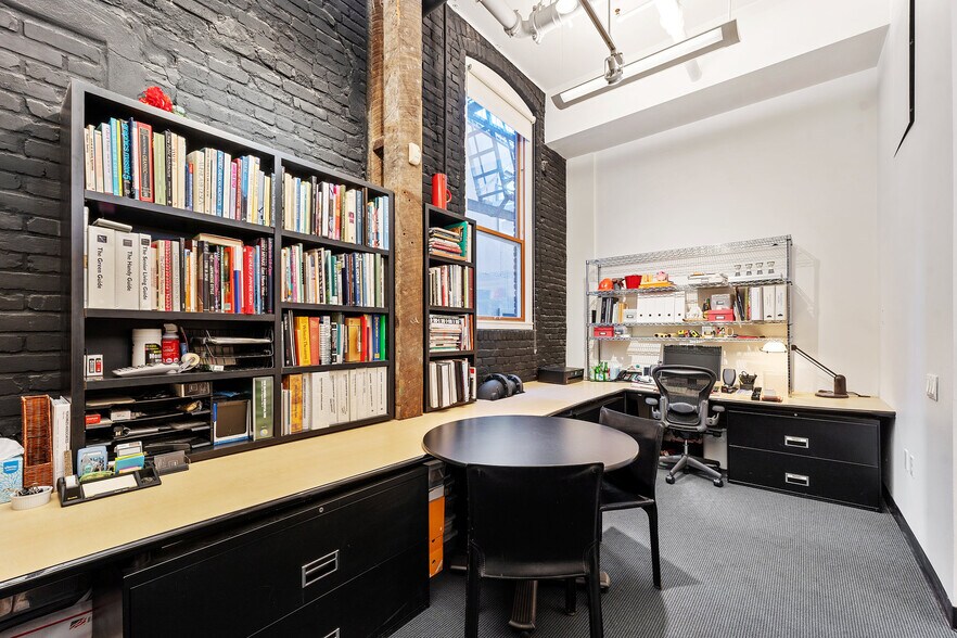 More Photos Of 720 York St, San Francisco Office For Sale