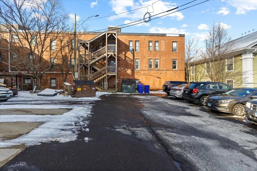 More Photos Of 666-668 Main St, Middletown Apartments For Sale