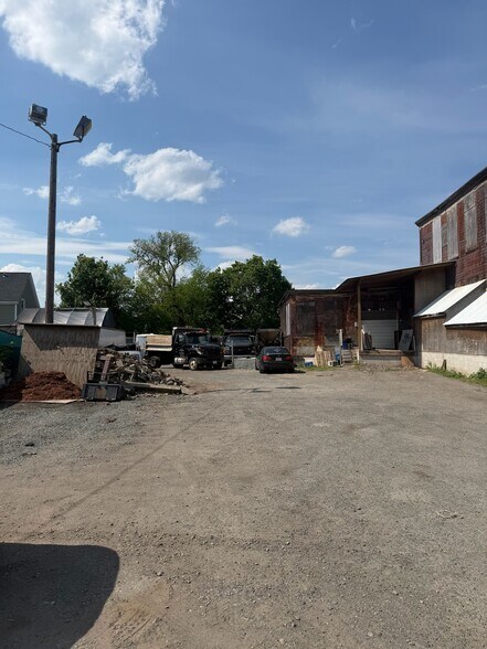 More Photos Of 29 Bennett St, Lynn Warehouse For Sale