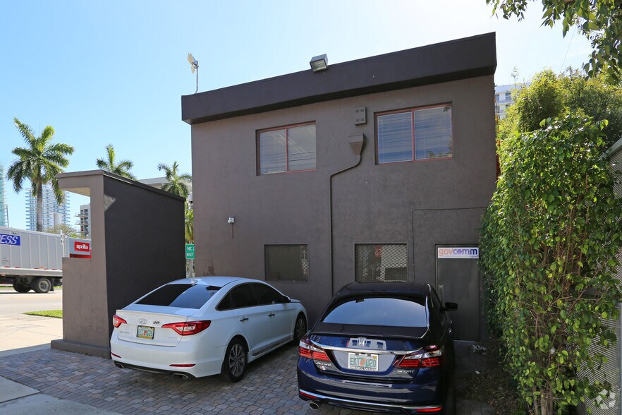 More Photos Of 2650 Biscayne Blvd, Miami Office For Lease