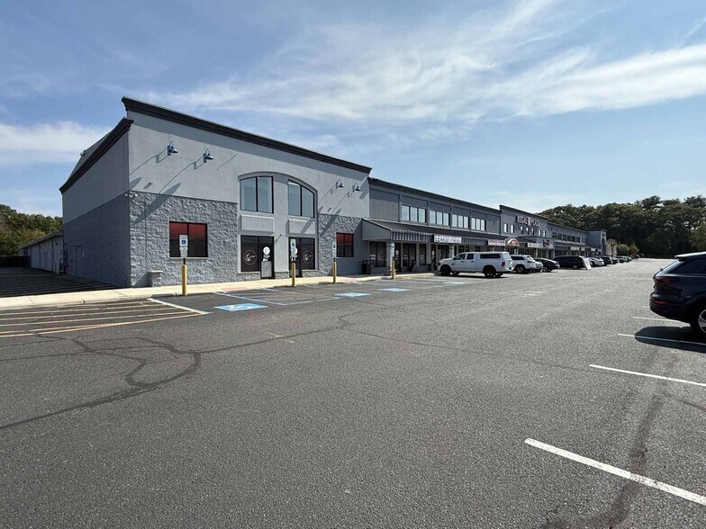 More Photos Of 2301 US Highway 9, Howell Freestanding For Lease