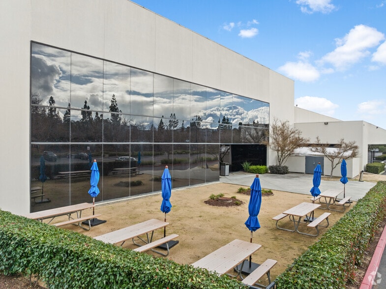 More Photos Of 350 E Plumeria Dr, San Jose Research And Development For Sale
