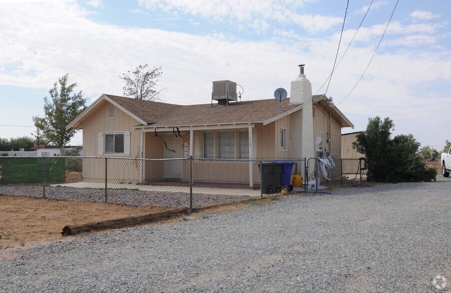 More Photos Of 11424 Bartlett Ave, Adelanto Storefront Retail Residential For Sale