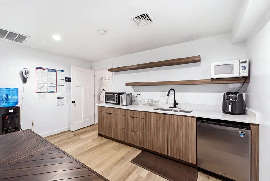More Photos Of 292 E 3900 S, Salt Lake City Office For Sale