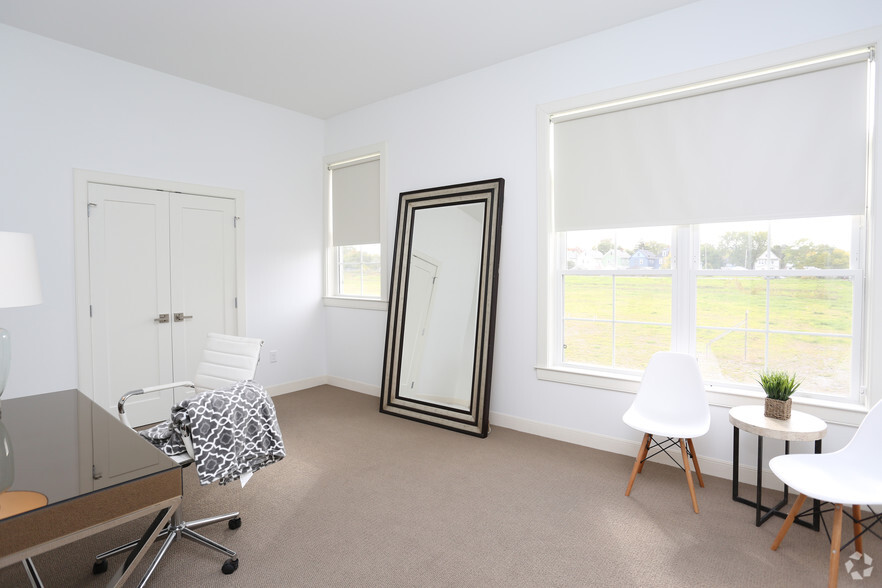 More Photos Of 164 Chalmers Ave, Buffalo Apartments For Sale