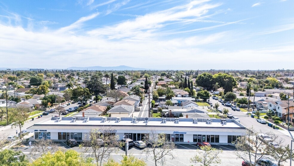 Primary Photo Of 12848 Paramount Blvd, Downey Storefront For Lease