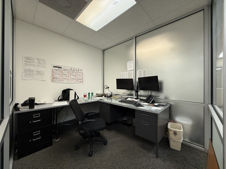 More Photos Of 11647 Armetco Dr, Justin Industrial For Lease