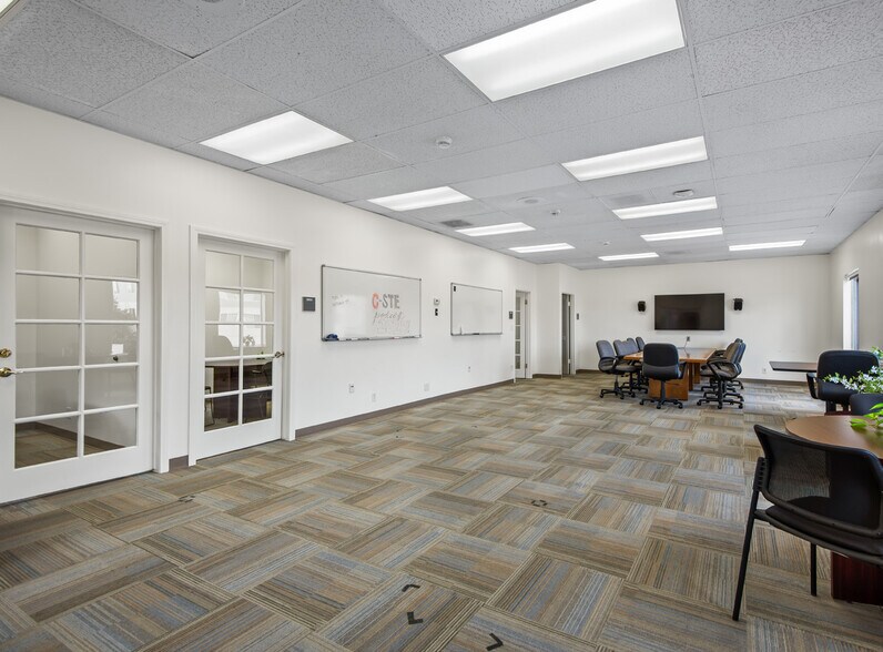 More Photos Of 9324 Reseda Blvd, Northridge Office For Lease