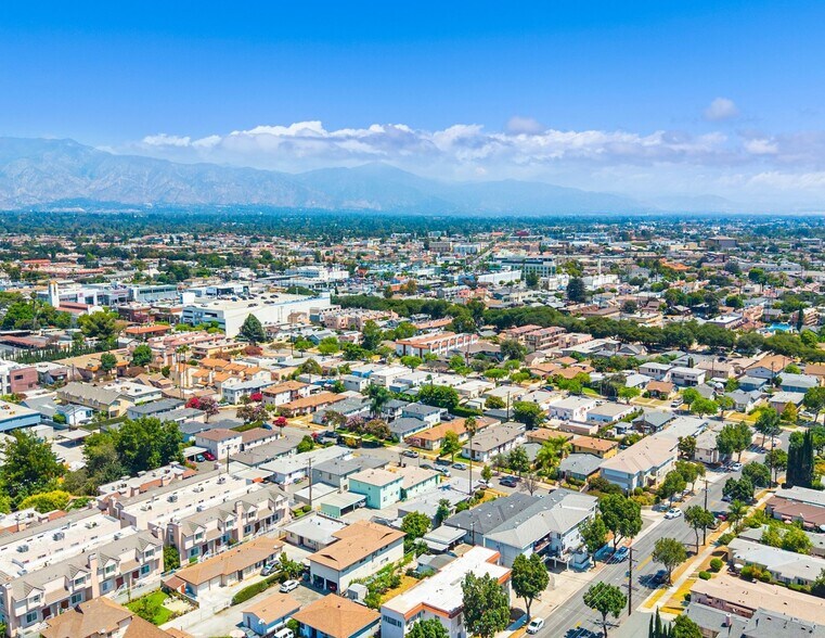 More Photos Of 221 S Bushnell Ave, Alhambra Multifamily For Sale