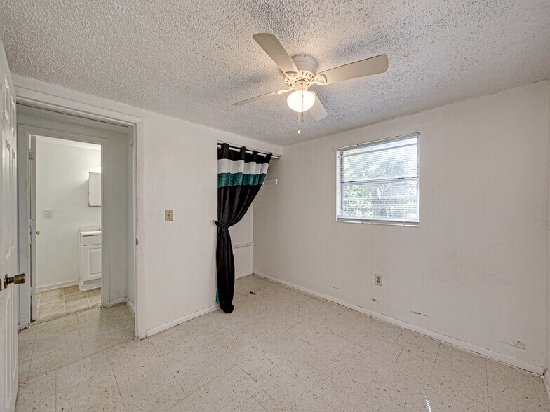 More Photos Of 38230 Roosevelt Ave, Dade City Apartments For Sale
