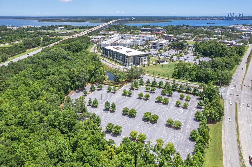 More Photos Of 65 Fairchild St, Charleston Office For Lease