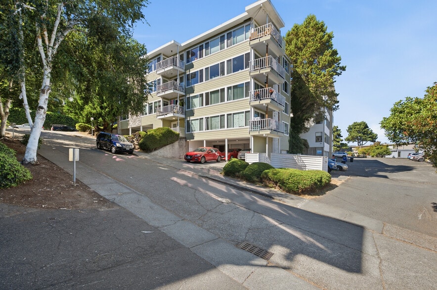 Primary Photo Of 3600 25th Ave W, Seattle Apartments For Sale