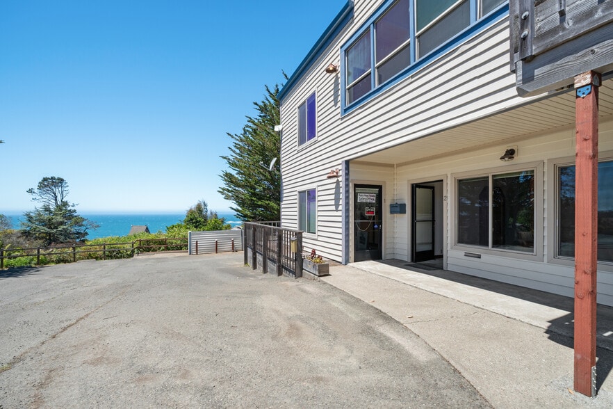 More Photos Of 39000 Highway 1, Gualala Medical For Sale