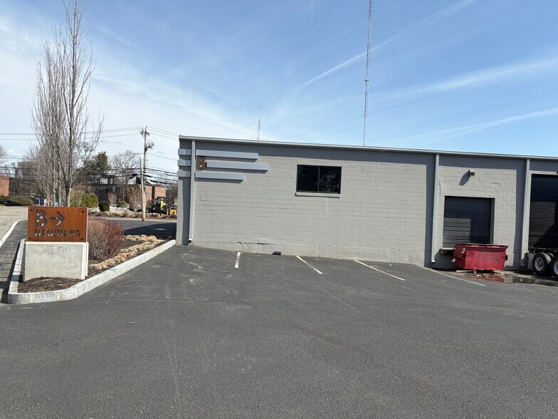 More Photos Of 95 Hampton Ave, Needham Light Manufacturing For Lease