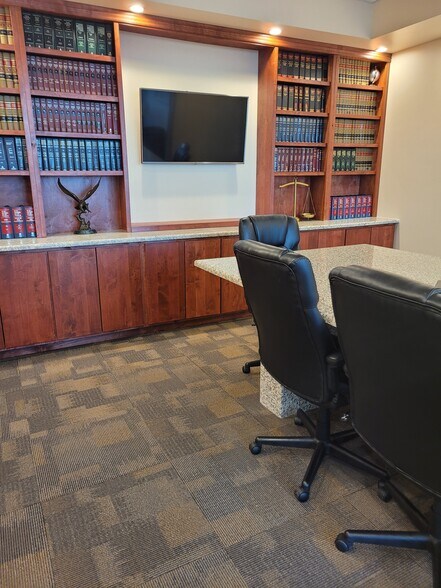 More Photos Of 5700 W Chandler Blvd, Chandler Coworking Space