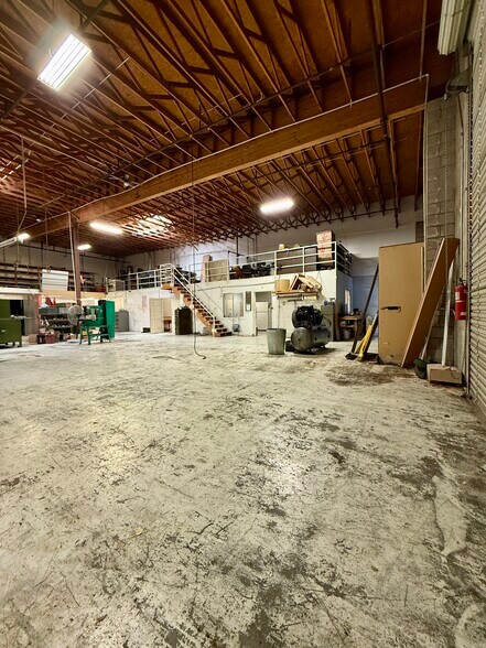 More Photos Of 110 Spring Hill Dr, Grass Valley Manufacturing For Sale