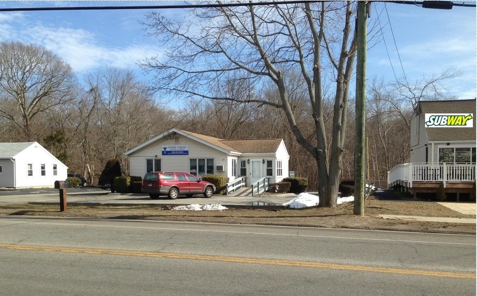 Primary Photo Of 25 Chesterfield Rd, East Lyme Office For Sale