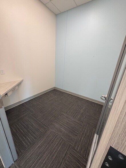 More Photos Of 1124 Merchants Way, O'Fallon Medical For Lease