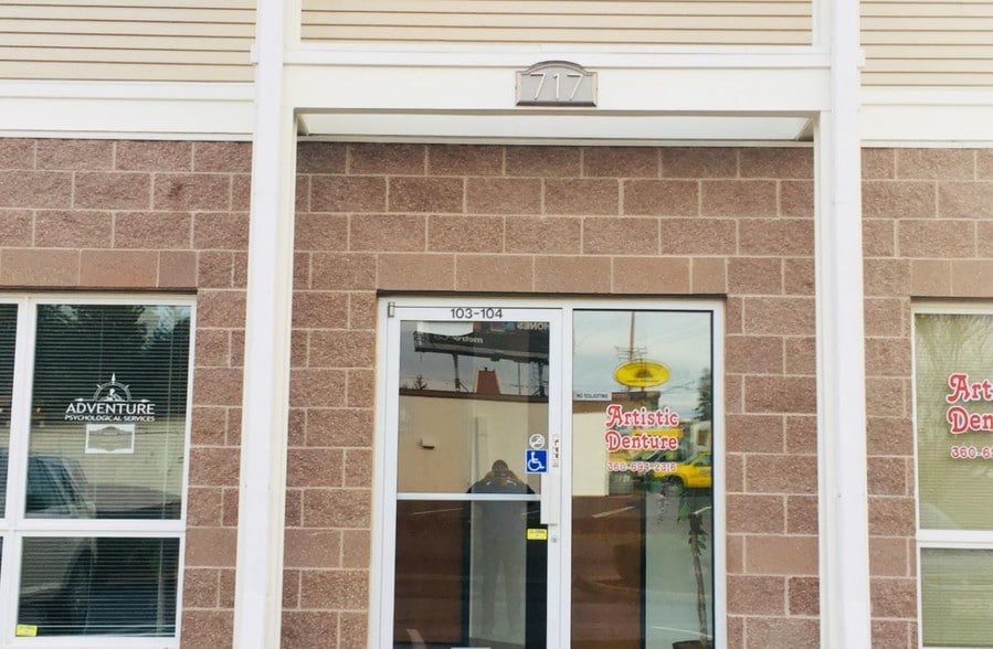 More Photos Of 717 NE 61st St, Vancouver Medical For Lease