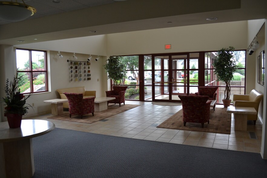 More Photos Of 1215 Manor Dr, Mechanicsburg Medical For Lease