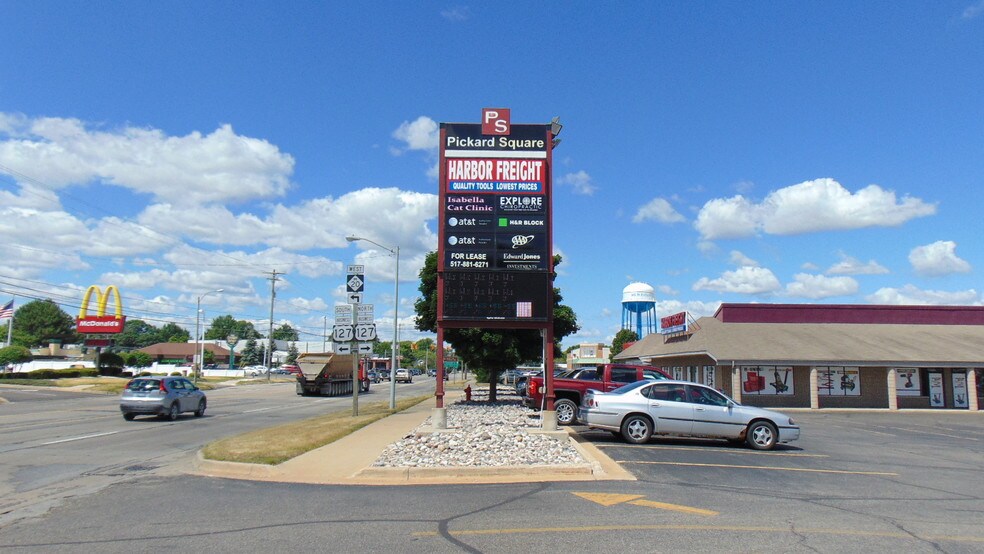 More Photos Of 911 E Pickard St, Mount Pleasant Storefront For Lease