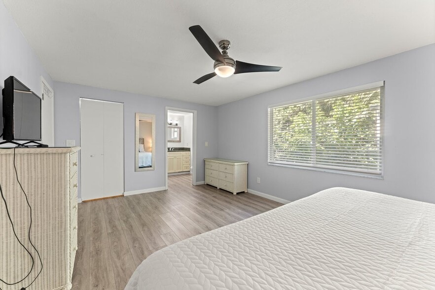 More Photos Of 1708 S Atlantic Ave, New Smyrna Beach Hotel For Sale