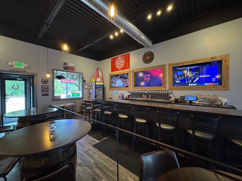 More Photos Of 4040 State Road 46 E, Nashville Restaurant For Sale