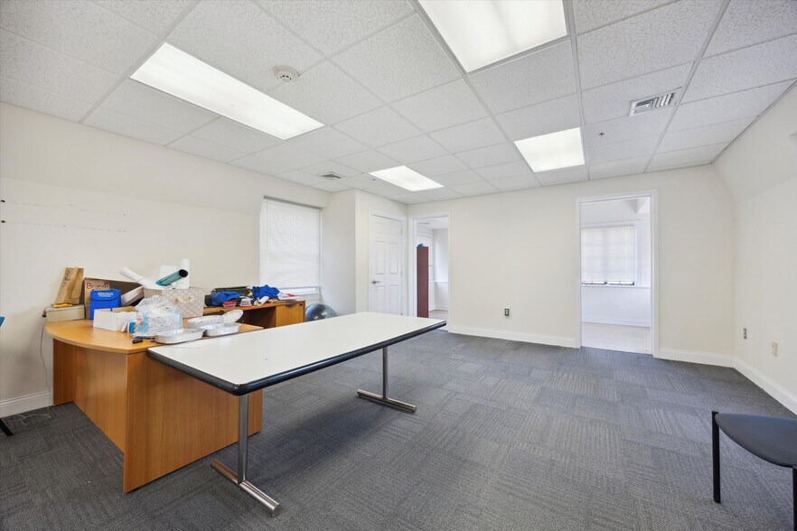 More Photos Of 400 E 21st St, Chester Office For Sale