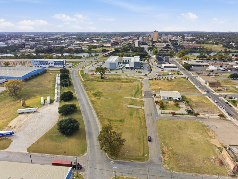 More Photos Of 425 Bridge st, Waco Land For Sale